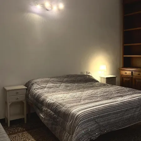Daire Caffaro New Opening - A Due Passi Dal Centro